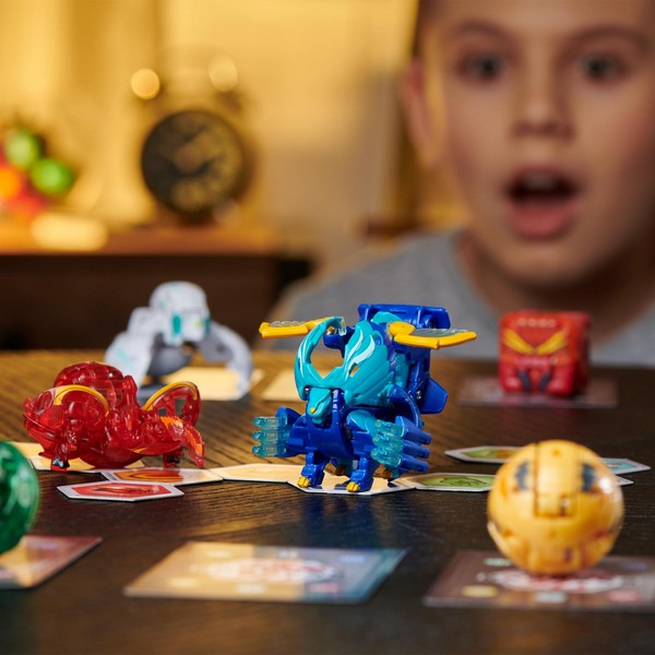 Bakugan S5 Legends kollekció Auxillataur, Talan, Pegatrix, Dragonoid
