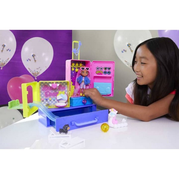 Barbie Extravagáns Kiskedvenc Játékbirodalom Mini Babával