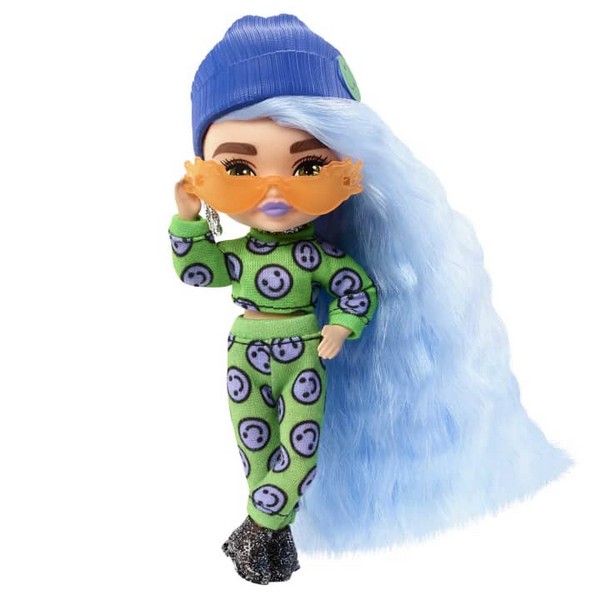 Barbie Extravagáns Mini Baba Kék Sapkában