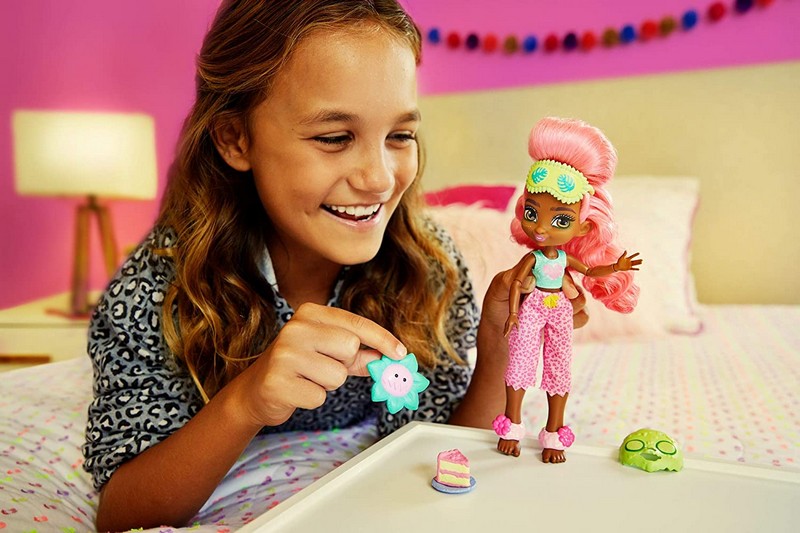 Cave Club Pizsiparty Baba - Fernessa