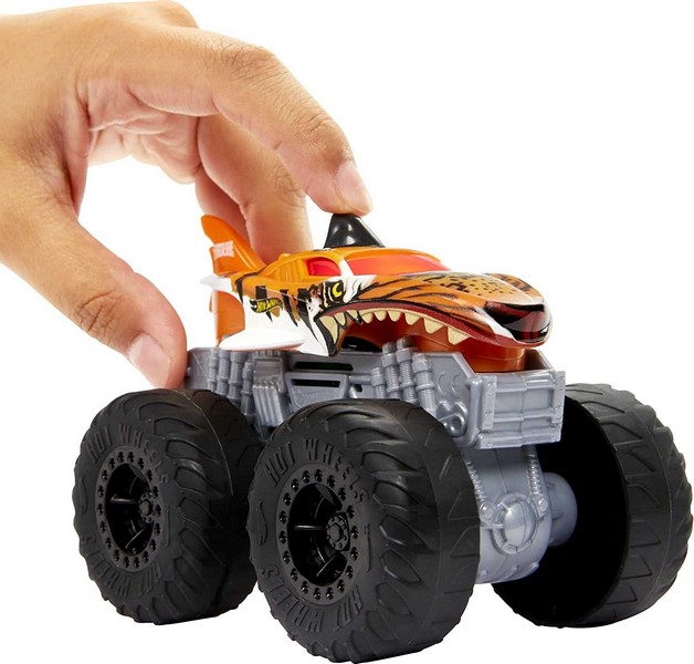 Hot Wheels Monster Trucks 1:43 Fénnyel és Hanggal Tiger Shark