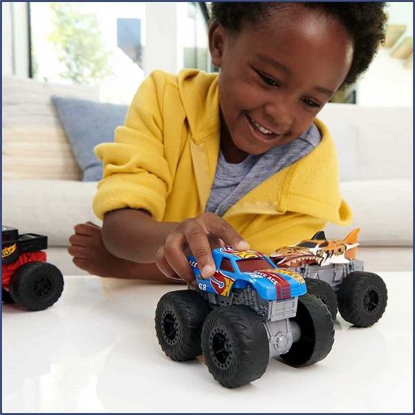 Hot Wheels Monster Trucks 1:43 Fénnyel és Hanggal Tiger Shark