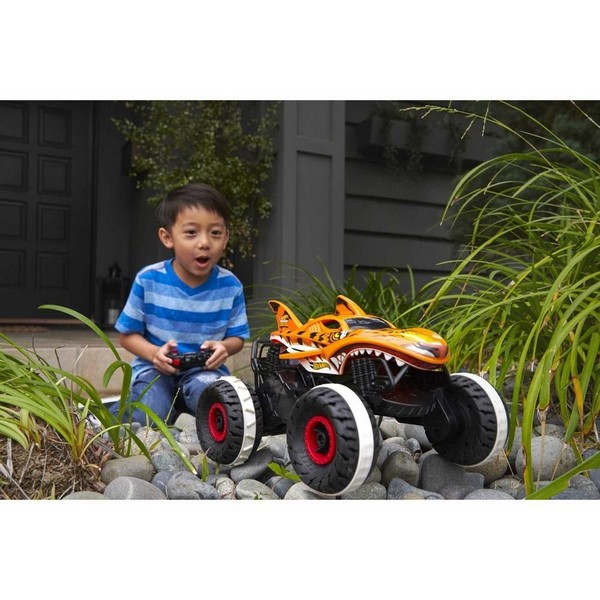 Hot Wheels Monster Trucks Távirányítós Terepmászó Tiger Shark