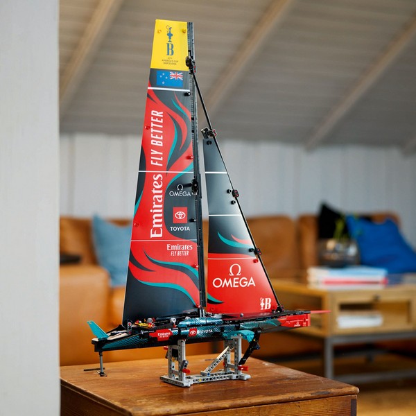 LEGO Technic 42174 Emirates Team New Zealand Ac75 Jacht