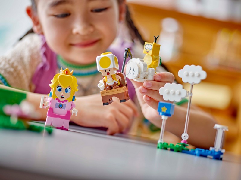 LEGO Super Mario 71441 Kalandok Az Interaktív LEGO Super Mario® Peach™ Figurával