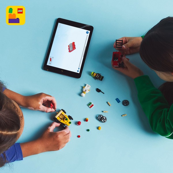 LEGO City 60458 Pizzásautó vs. tűzoltóautó, versenyautós csomag