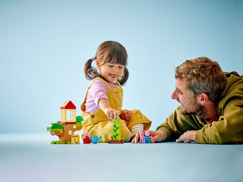 LEGO DUPLO 10431 Peppa malac kertje és lombháza