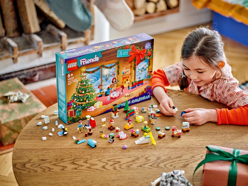 LEGO Friends 42637 Adventi Naptár 2024