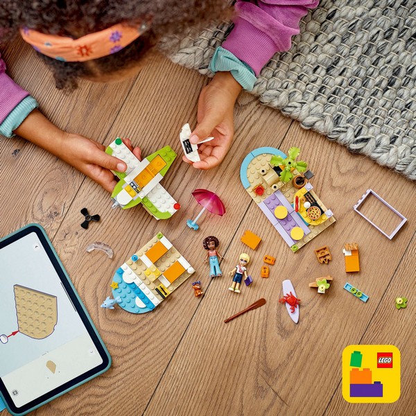 LEGO Friends 42672 Kreatív Tengerparti Bőrönd