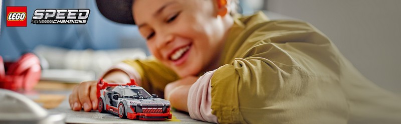 LEGO Speed Champions 76921 Audi S1 E-Tron Quattro Versenyautó