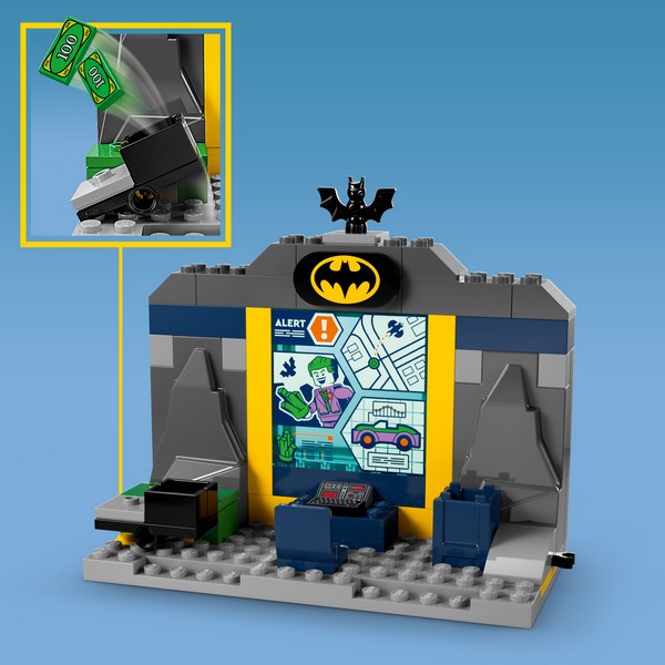 LEGO Super Heroes 76272 A Denevérbarlang™, Batman™, Batgirl™ és J