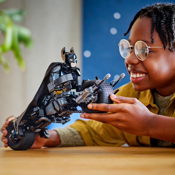 LEGO Super Heroes 76273 Batman™ építőfigura és a batmotor