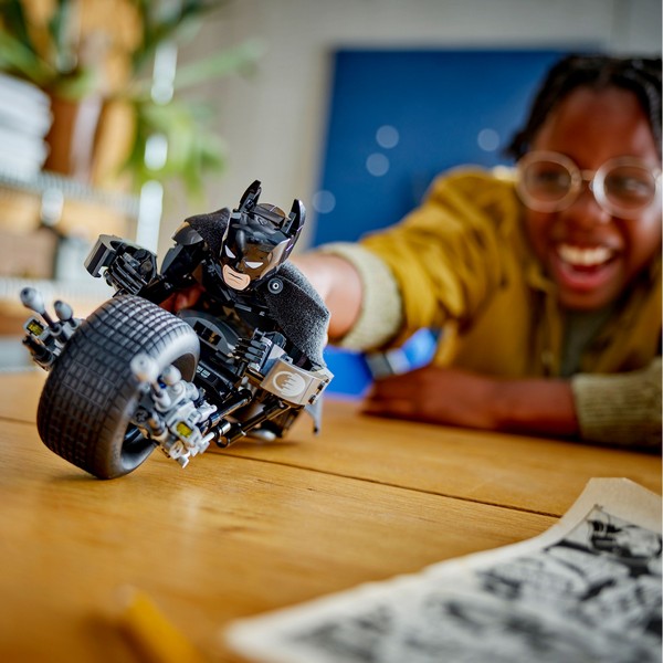 LEGO Super Heroes 76273 Batman™ építőfigura és a batmotor