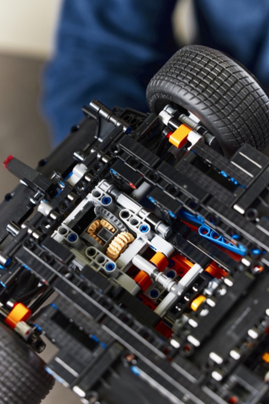 LEGO Technic 42141 McLaren Formula 1™ versenyautó