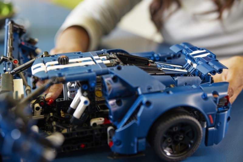 LEGO Technic 42154 2022 Ford GT