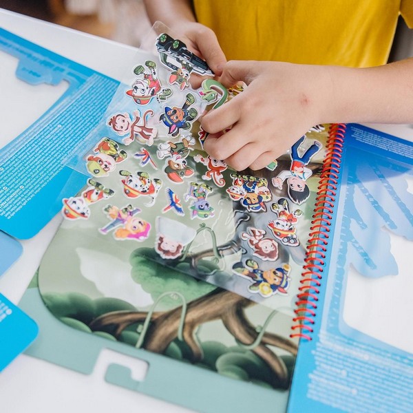 Melissa &amp; Doug Pufi Matrica Füzet Mancs Őrjárat Dzsungel