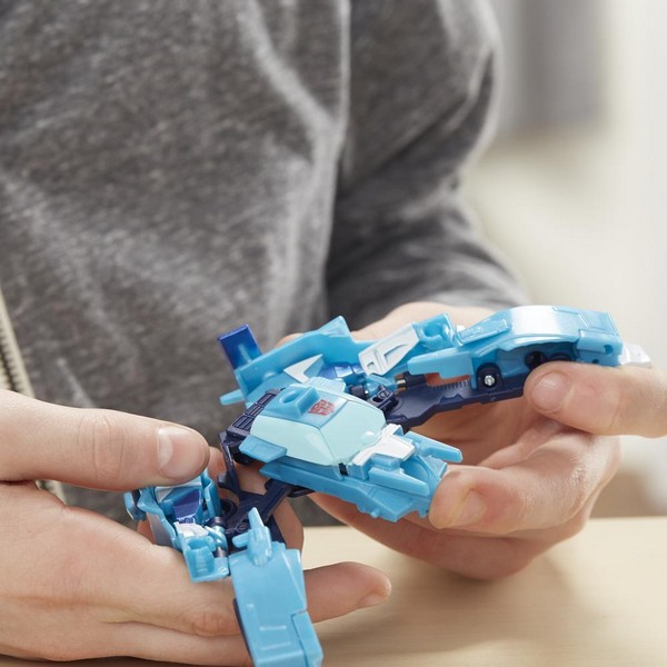 Transformers Cyberverse 1 Lépésben Átalakíthó Figura Blurr